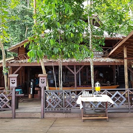 Raja Ampat Dive Resort Tapokreng Екстериор снимка