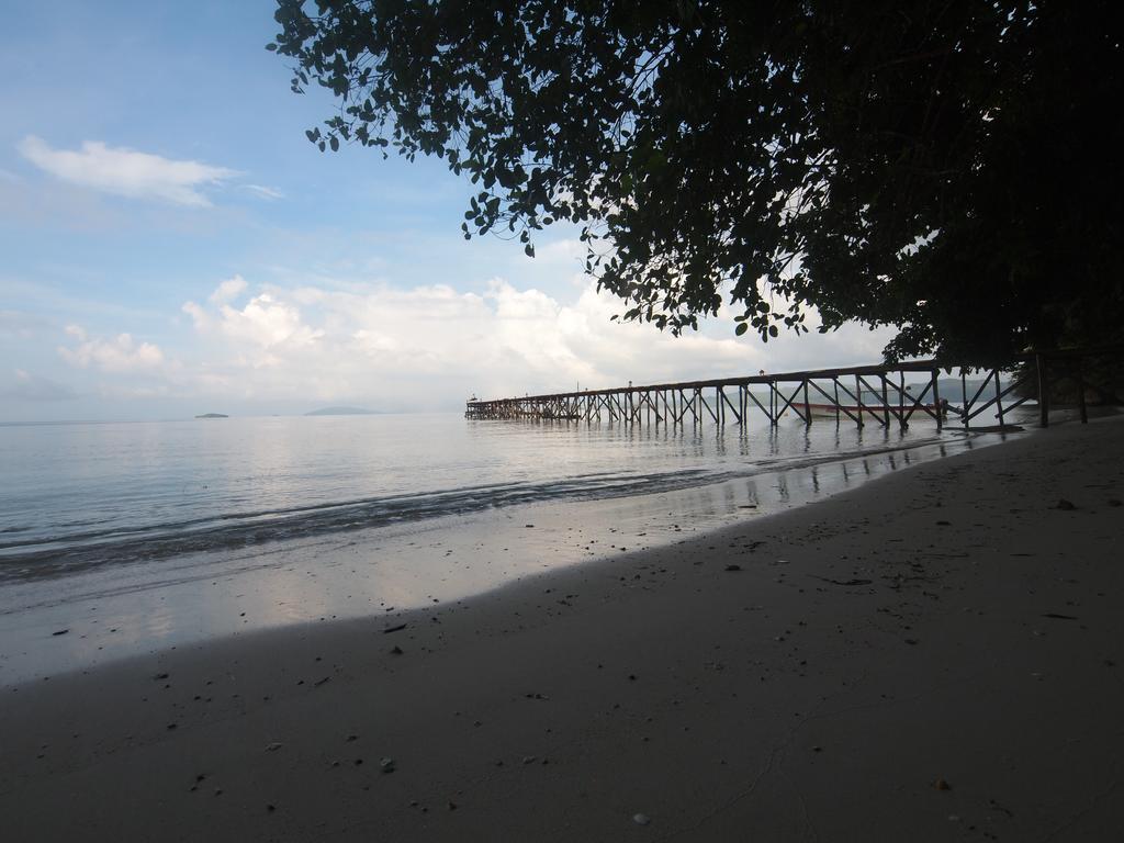 Raja Ampat Dive Resort Tapokreng Екстериор снимка
