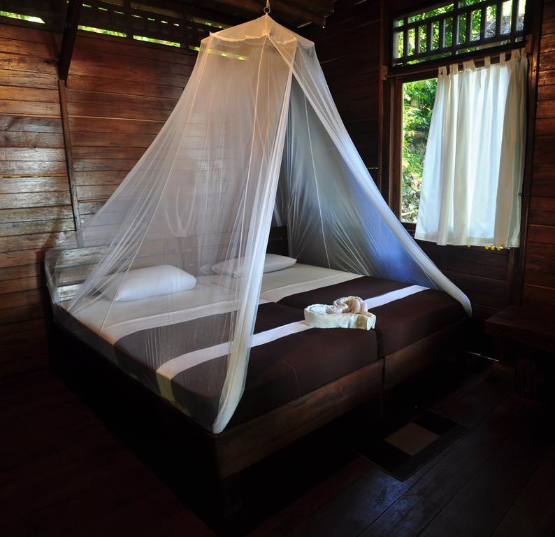 Raja Ampat Dive Resort Tapokreng Екстериор снимка